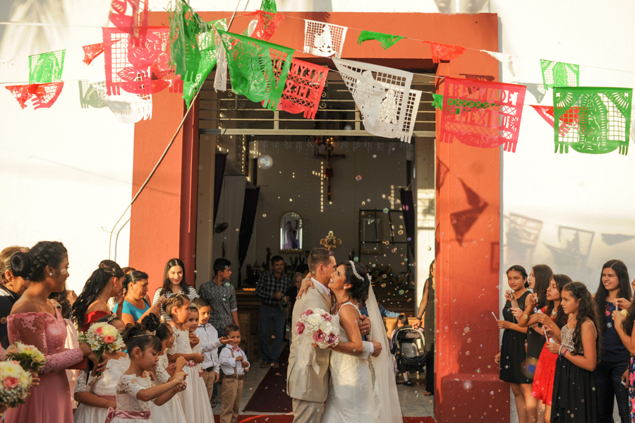 Gran momento de recién casados en Manzanillo / Wedding photographer in San Pancho, Nayarit