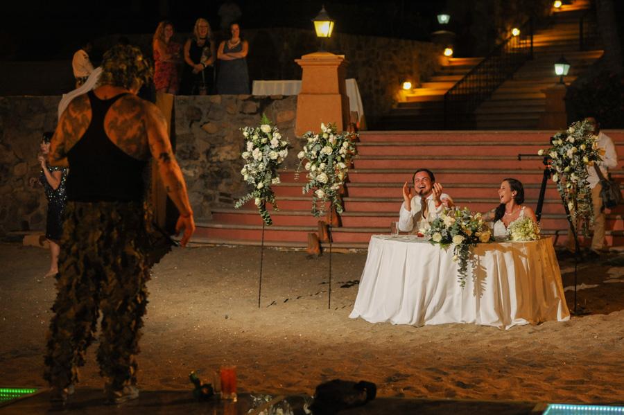 Funny speeches from the crazy uncle in the wedding party / Fotógrafo de bodas en San Pancho, Nayarit