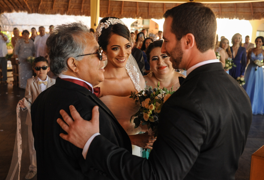 Wedding photographer Barcelo Maya Grand Resort