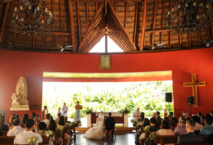 Wedding photographer Barcelo Maya Grand Resort
